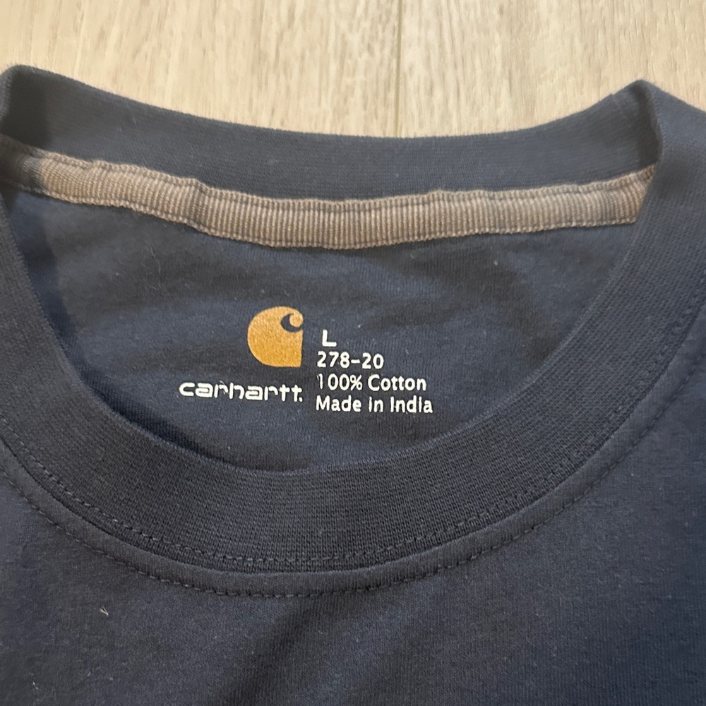 Men’s Carhartt Navy Blue Cotton Pocketed Short Sleeve Tee - Picture 6 of 10